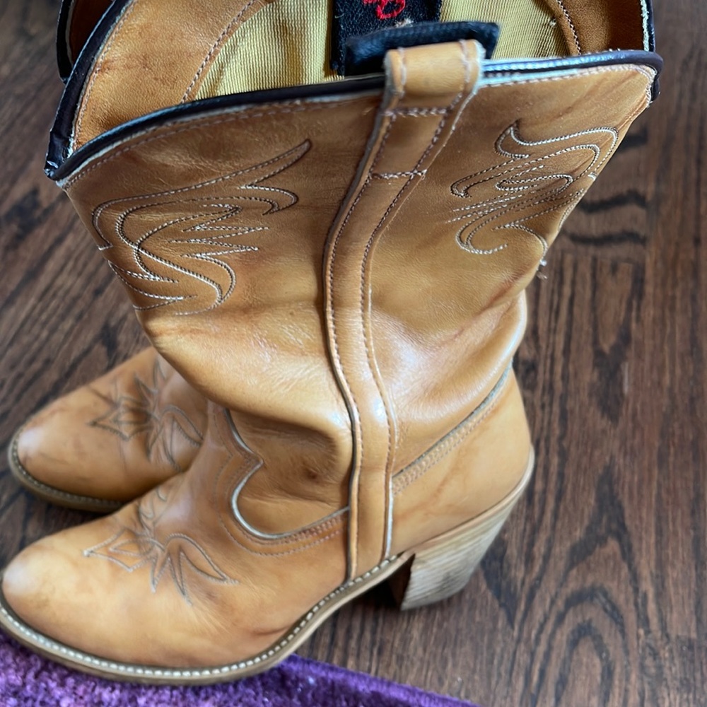 Dingo Boots size 5